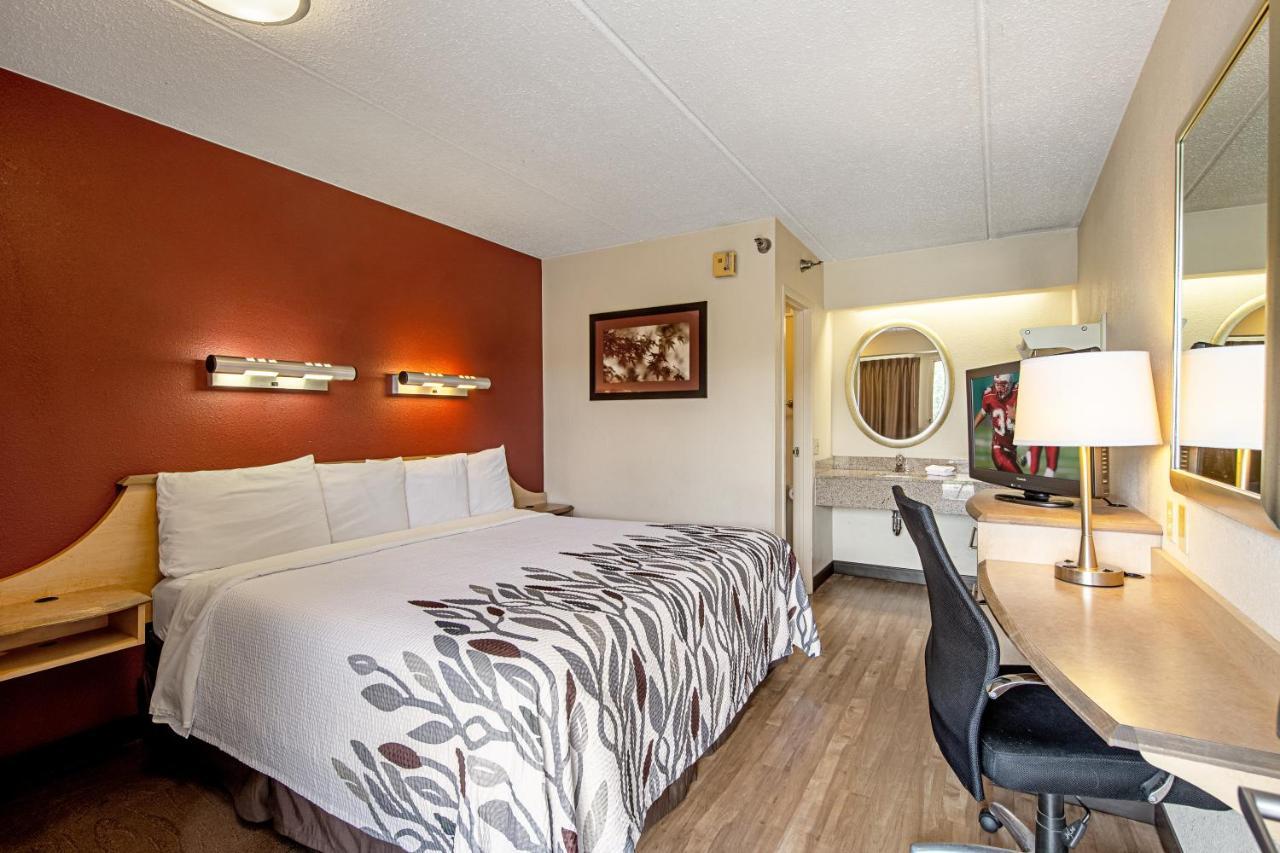 Red Roof Inn Charleston West - Hurricane, Wv Teays Valley Экстерьер фото