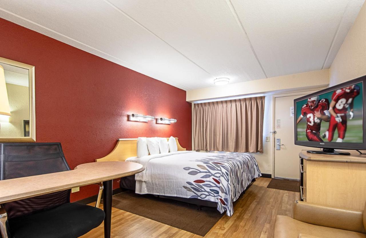 Red Roof Inn Charleston West - Hurricane, Wv Teays Valley Экстерьер фото