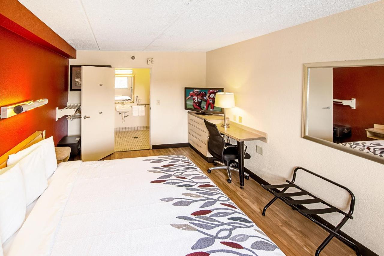 Red Roof Inn Charleston West - Hurricane, Wv Teays Valley Экстерьер фото